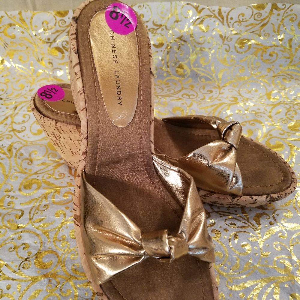 Chinese Laundry wedges